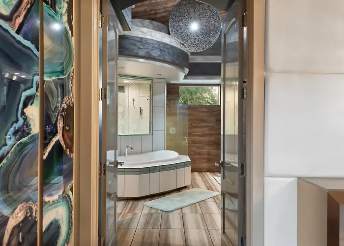 With Pool & Outdoor Fun Scottsdale