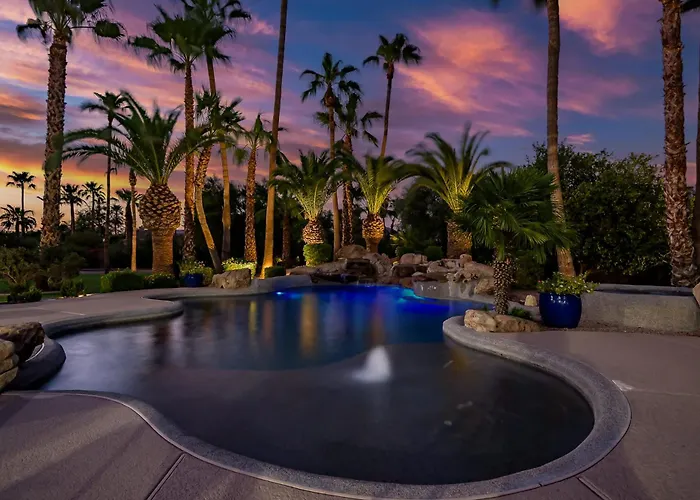 Hébergement de vacances With Pool & Outdoor Fun *